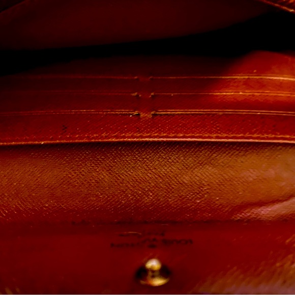 Louis Vuitton Monogram Portefeiulle Sarah
Long Bifold Wallet. 2007 France. - Picture 10 of 15